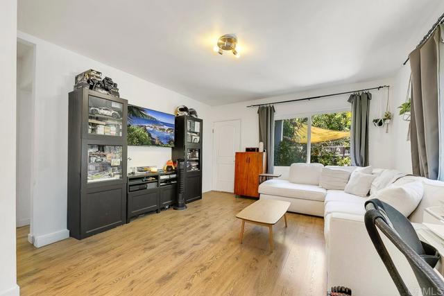 Image 5 of 55 For 4592 Ellenwood Drive