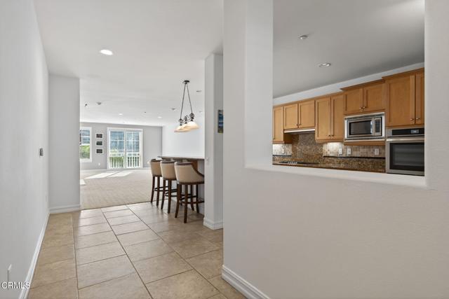 1423 Windshore Way, Oxnard CA: https://media.crmls.org/mediaz/acd3ebf8-7467-4d4d-9a17-f7d884a62714.jpg