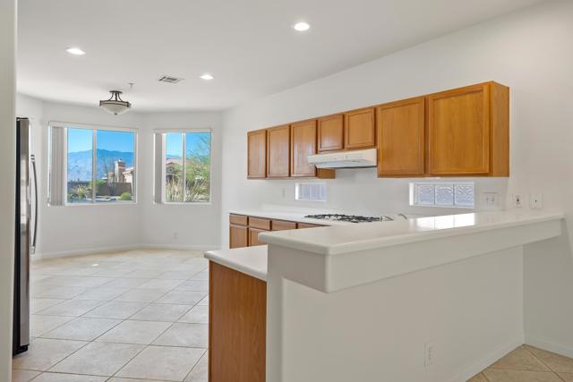 74082 Daisy Lane, Palm Desert CA: https://media.crmls.org/mediaz/acd45b12-fb56-4c0a-9736-f4421be8f473.jpg