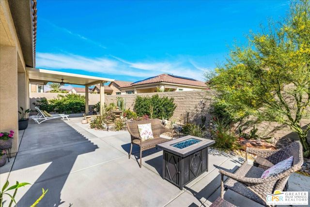 28 Chablis, Rancho Mirage CA: https://media.crmls.org/mediaz/acd462a1-9a8c-4099-8933-a2b9c88fd05e.jpg