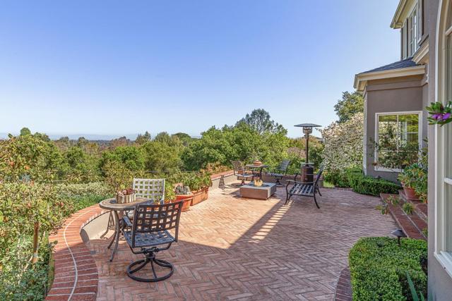 1205 Trinity Drive, Menlo Park CA: https://media.crmls.org/mediaz/acd4b0de-1771-4989-b659-bb62cb975138.jpg
