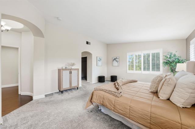 1029 Vista Oak Place, Chula Vista CA: https://media.crmls.org/mediaz/acd4f649-46a4-4508-af9a-4045c7a14a68.jpg