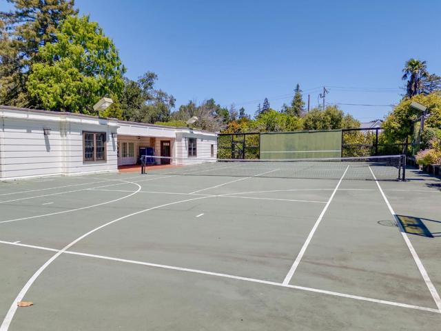 2181 Parkside Avenue, Hillsborough CA: https://media.crmls.org/mediaz/acd53270-2d5a-468a-b66d-83afa3688377.jpg