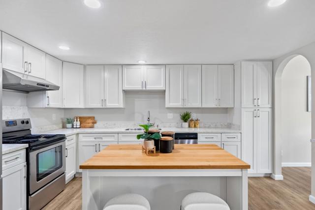 1119 Glengarry Drive, Walnut Creek CA: https://media.crmls.org/mediaz/acd56dc4-0b2c-4216-aeba-b14a22439570.jpg