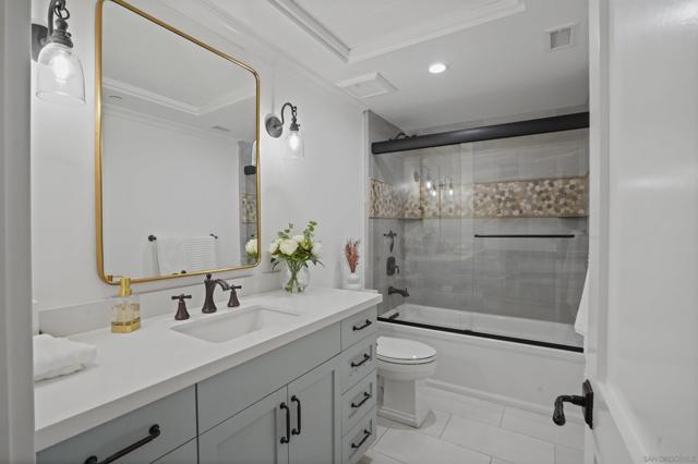 872 C Ave, Coronado CA: https://media.crmls.org/mediaz/acd5c43d-73fc-4f53-b1b0-7e778febfebb.jpg