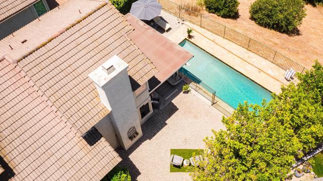 581 Galloping Hill Road, Simi Valley CA: https://media.crmls.org/mediaz/acd668d7-dfc9-4937-94f3-c2fb416386a5.jpg