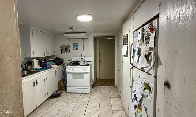 229 S Padre Juan Avenue, Ojai CA: https://media.crmls.org/mediaz/acd6abf3-a6ca-44f0-8c78-e5fadbf46483.jpg