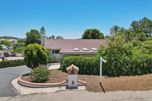 Detail Gallery Image 46 of 69 For 1917 Friendly Dr, Vista,  CA 92084 - 4 Beds | 3 Baths