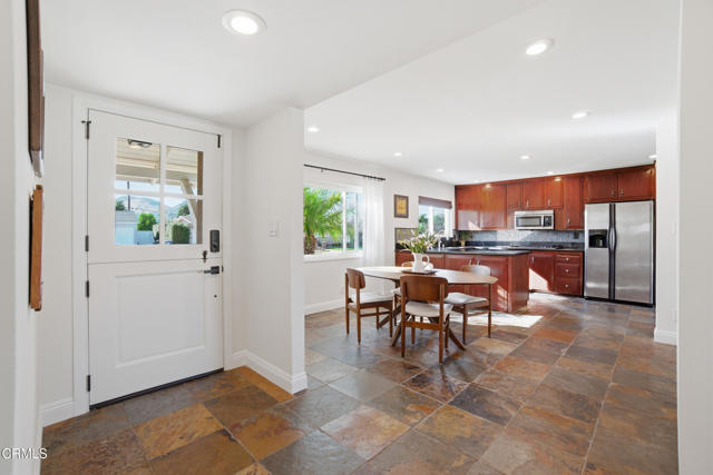 Detail Gallery Image 15 of 61 For 180 Cathy Dr, Newbury Park,  CA 91320 - 4 Beds | 2 Baths