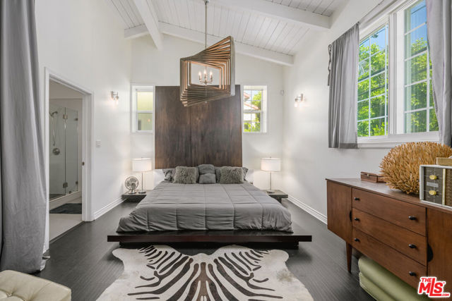 2225 N Cahuenga Boulevard, Los Angeles CA: https://media.crmls.org/mediaz/acd7470b-ba97-404a-9b1d-d132ee8c23e2.jpg