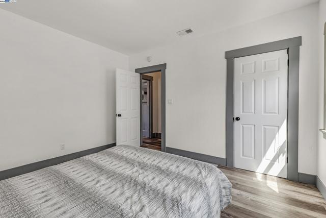 2708 60th Avenue, Oakland CA: https://media.crmls.org/mediaz/acd7be6d-a715-4a36-9d47-09e4a2128f8b.jpg