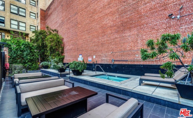 460 S SPRING Street, Los Angeles CA: https://media.crmls.org/mediaz/acd803c1-13e9-4f7e-ab36-feaeee46b3a8.jpg