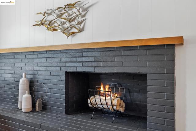 827 Norvell St, El Cerrito CA: https://media.crmls.org/mediaz/acd892ae-a21b-4bb2-a79f-ebbb35176a42.jpg