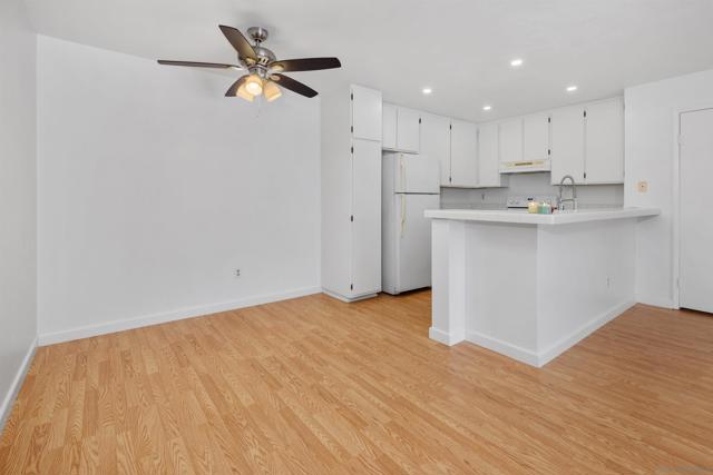 9120 GRAMERCY DR, San Diego CA: https://media.crmls.org/mediaz/acd96ce4-6189-4154-9401-5afd70b1a15d.jpg