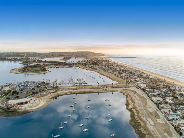 3656 Bayside Walk, San Diego, California 92109, ,Multi-Family,For Sale,Bayside Walk,250021383SD