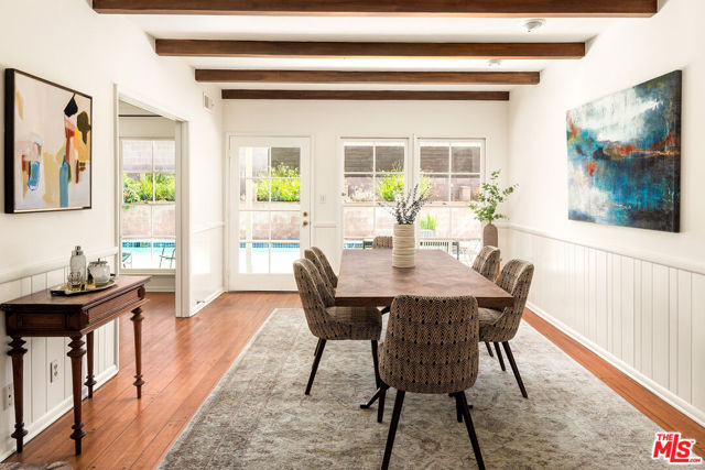 6020 S Corning Avenue, Los Angeles CA: https://media.crmls.org/mediaz/acda449a-b1d7-4f7a-8269-7d55c97efb3d.jpg