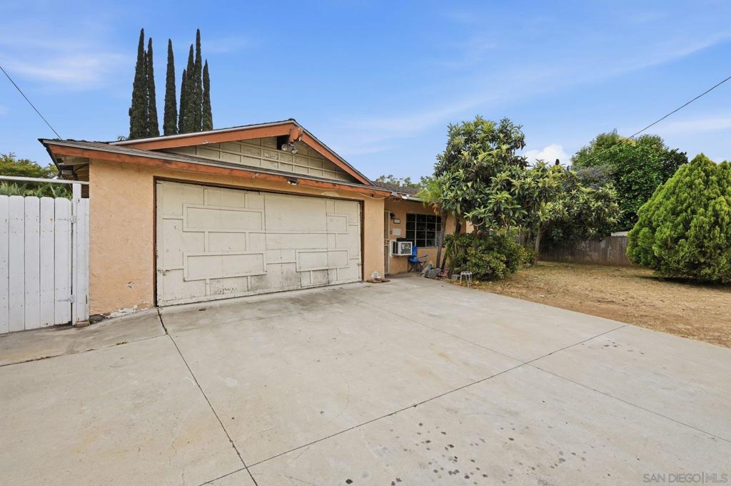 1271 Jefferson Ave - photo 3