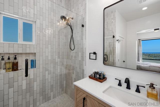 4467 Long Branch Ave, San Diego CA: https://media.crmls.org/mediaz/acdc08a4-e050-4371-b195-626a308e85f4.jpg