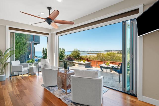 2974 E Cliff Drive, Santa Cruz CA: https://media.crmls.org/mediaz/acdc2571-c788-4a7a-88a7-9c7769205c52.jpg