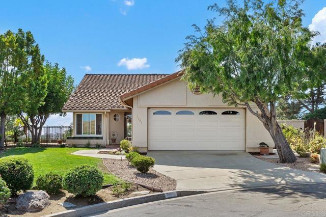 Detail Gallery Image 1 of 1 For 1983 Stonecrest Ct, Vista,  CA 92081 - 3 Beds | 2 Baths