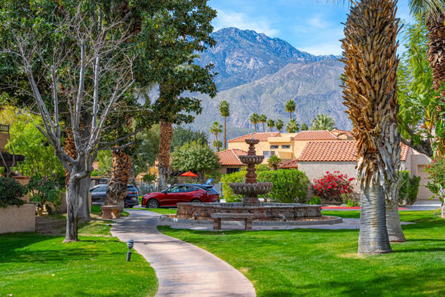 2345 S Cherokee Way, Palm Springs CA: https://media.crmls.org/mediaz/acdd0e72-7996-43b5-9803-96608572bdb7.jpg