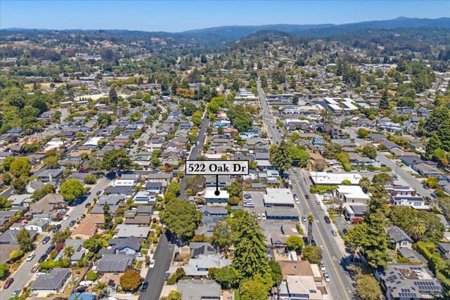522 Oak Drive, Capitola CA: https://media.crmls.org/mediaz/acdd2f69-a281-4f75-86c9-2da80e8cd67d.jpg