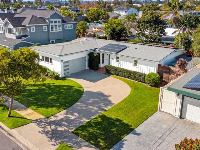660 Cabrillo Ave, Coronado CA: https://media.crmls.org/mediaz/acde6ed6-585f-4bf8-9869-36305def3511.jpg