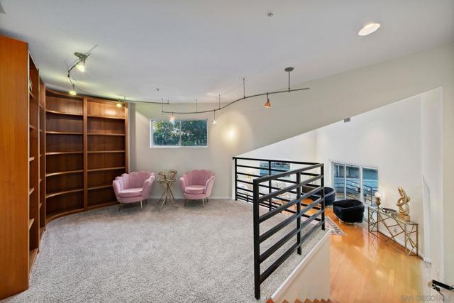 10164 Vivera Dr, La Mesa CA: https://media.crmls.org/mediaz/acde8c10-e9be-4e66-9c54-238f94ab5e2e.jpg