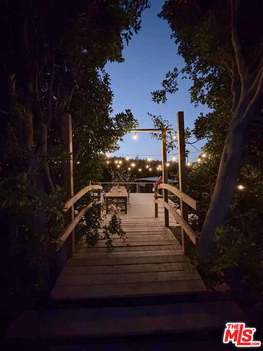 https://media.crmls.org/mediaz/acde9e70-300a-453c-b6b8-8e4654c8fbb2.jpg?preset=X-Large