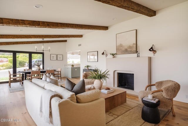 1207 Westridge Drive, Ventura CA: https://media.crmls.org/mediaz/acdef294-76ca-446a-bb57-dee1aba21aff.jpg