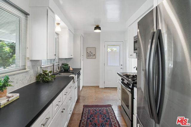 12657 Dewey Street, Los Angeles CA: https://media.crmls.org/mediaz/acdf08ac-6c38-4b6c-b642-eacf223f2f0e.jpg