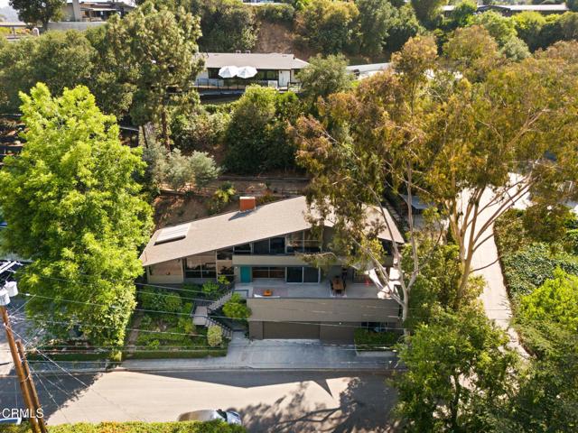 1256 Club House Drive, Pasadena CA: https://media.crmls.org/mediaz/ace0d8e9-8418-4ddf-b966-94013eddc313.jpg