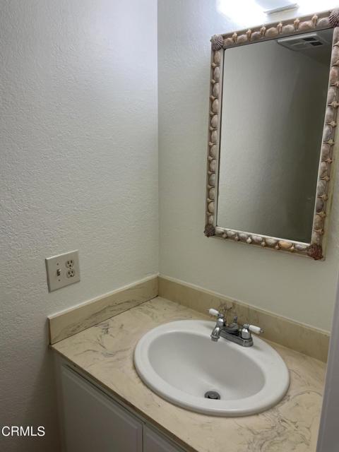 Detail Gallery Image 7 of 10 For 3031 E Harbor Bld #B,  Ventura,  CA 93001 - 2 Beds | 1/1 Baths