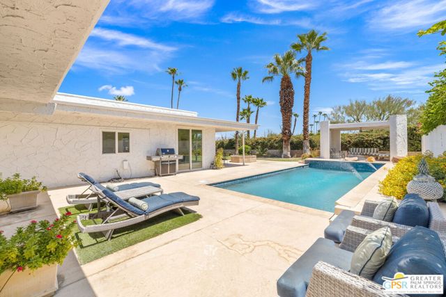 2130 S Toledo Avenue, Palm Springs CA: https://media.crmls.org/mediaz/ace2aee6-dd68-4eee-a455-db568379d9ad.jpg