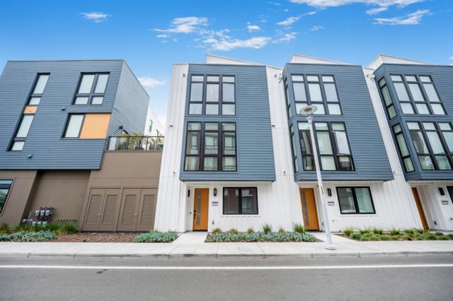 2180 Corsair Street, Alameda CA: https://media.crmls.org/mediaz/ace2ec0b-0d64-453a-909b-d5565a6a3ef8.jpg