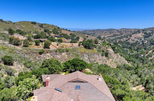 15847 Pleasant Valley Lane, Salinas CA: https://media.crmls.org/mediaz/ace451dd-8646-48c3-89c0-3fe2703df08f.jpg