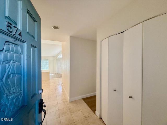 Detail Gallery Image 3 of 41 For 574 Island View Cir, Port Hueneme,  CA 93041 - 4 Beds | 2 Baths