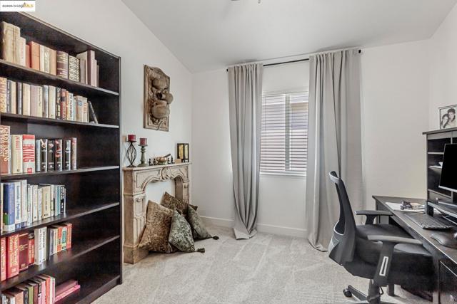 8215 Red Elk Dr, Elk Grove CA: https://media.crmls.org/mediaz/ace56c7e-2e33-41fa-a156-b49eb7ffd342.jpg
