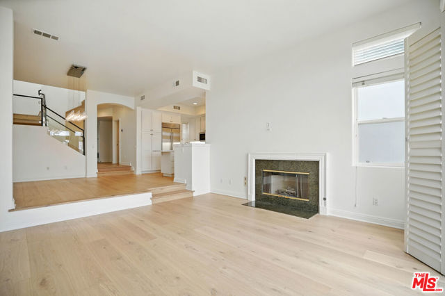 6440 Lunita Road, Malibu CA: https://media.crmls.org/mediaz/ace6ef5d-51db-4c51-bd61-99d3db37afcb.jpg