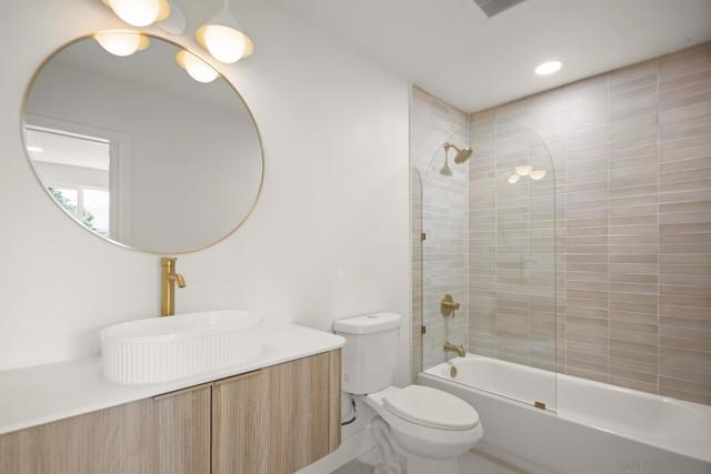 760 Florence St, Imperial Beach CA: https://media.crmls.org/mediaz/ace72f84-5f6a-42fb-8812-8e961e8cd022.jpg
