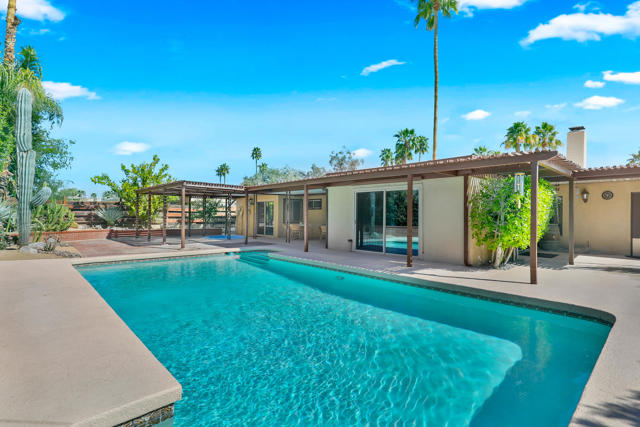 71521 Halgar Road, Rancho Mirage CA: https://media.crmls.org/mediaz/ace86723-67ca-41c9-9498-988f13808fd6.jpg