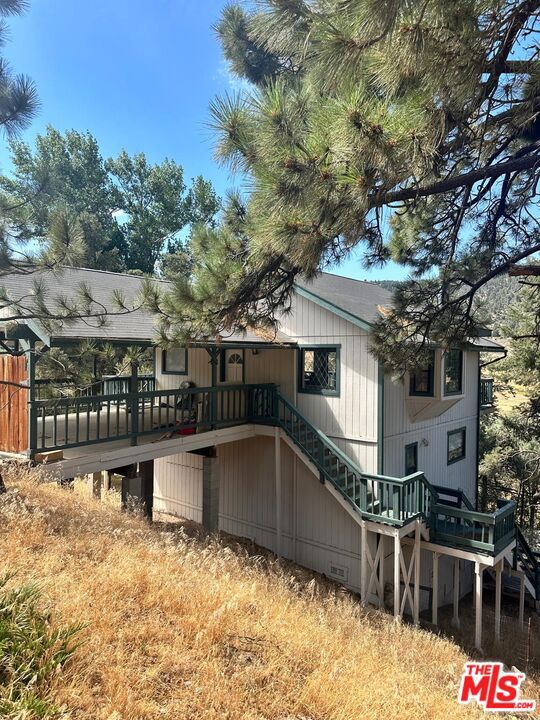 9216 Whispering Pines Road