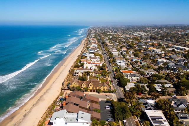 194 Neptune Ave, Encinitas CA: https://media.crmls.org/mediaz/ace9145a-1477-4aea-b6bd-940f13b976c7.jpg