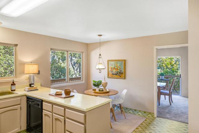 25 Los Encinos Drive, Del Rey Oaks CA: https://media.crmls.org/mediaz/ace93d54-8162-4252-8bf2-937ef593b6d7.jpg