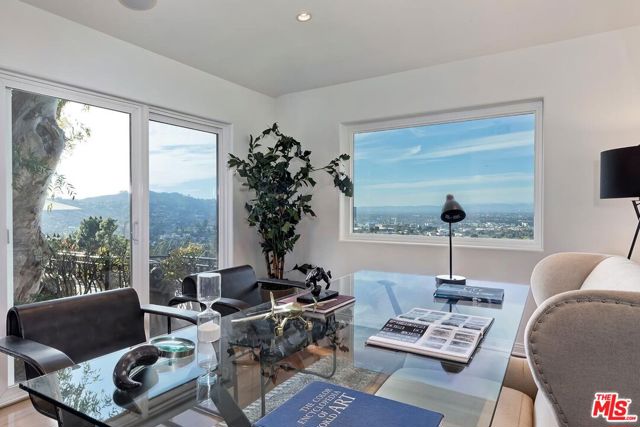 3595 Wonder View Drive, Los Angeles CA: https://media.crmls.org/mediaz/ace9461c-2380-445c-9f01-c51cdf5858c5.jpg
