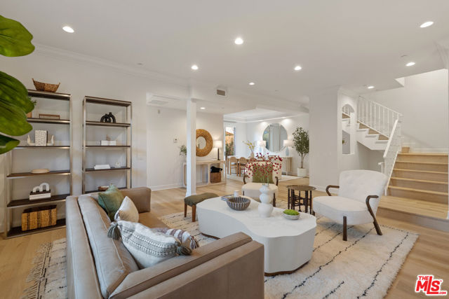 1032 3rd St #103, Santa Monica, CA 90403