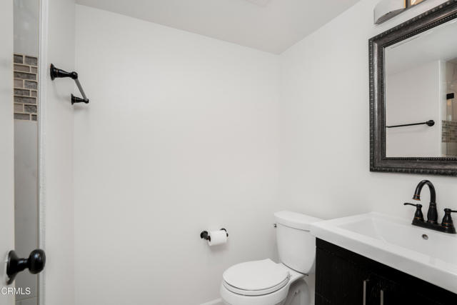 1850 Midvale Avenue, Los Angeles CA: https://media.crmls.org/mediaz/aceacea2-a6f0-4a23-94ce-f71958191fb7.jpg