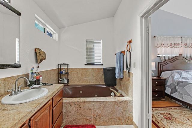 419 Harvey Way, Pacifica CA: https://media.crmls.org/mediaz/aceae6d3-4994-4cdf-a4df-6896f21c3ff9.jpg