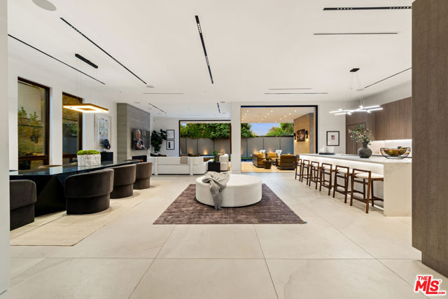 818 N Curson Avenue, Los Angeles CA: https://media.crmls.org/mediaz/aceb0e9b-2356-49d8-bb0c-23c2c035f208.jpg