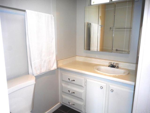 211 N Citrus Avenue, Escondido CA: https://media.crmls.org/mediaz/aceb5427-de2a-4be8-8fc7-c72f6dfb652d.jpg